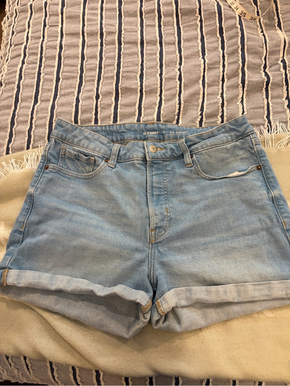 Old Navy O.G Straight Rolled-Hem Denim Shorts